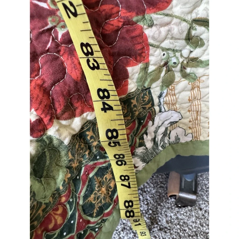Christmas Holiday Quilted Bedspread 88 X 90
